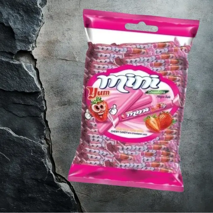 Tayas Mini yum karmelki truskawkowe 700 g